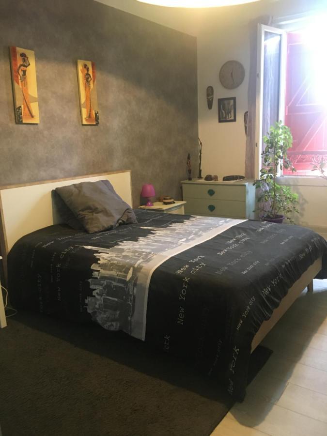 Belle Chambre Au Coeur De Bayonne Lägenhet Exteriör bild