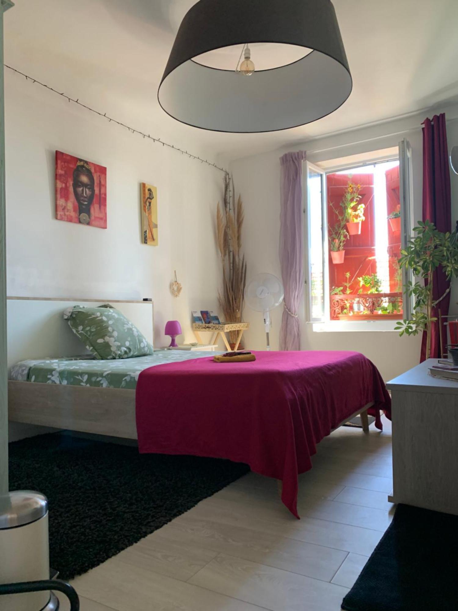 Belle Chambre Au Coeur De Bayonne Lägenhet Exteriör bild